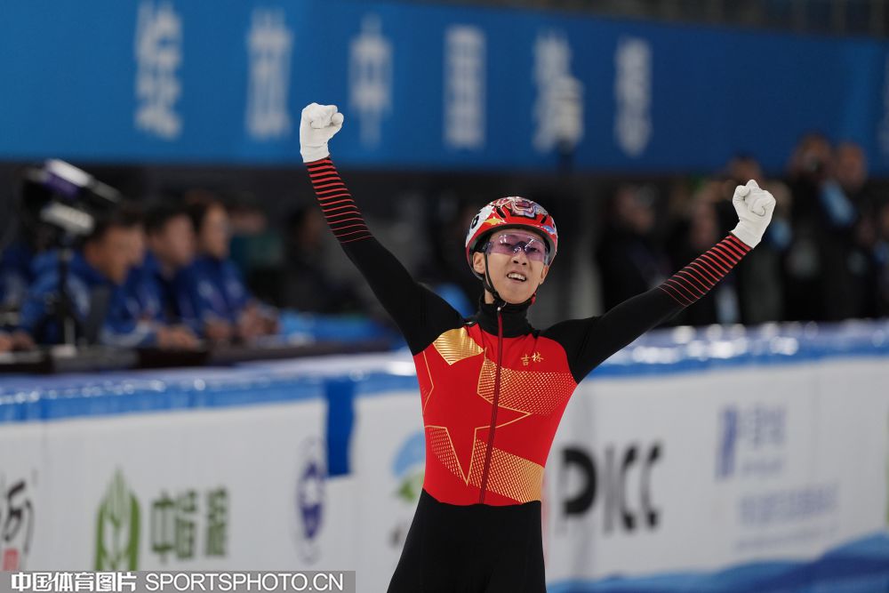 索内斯：萨拉赫不配进首发，他认为不必努力去争夺一席之地